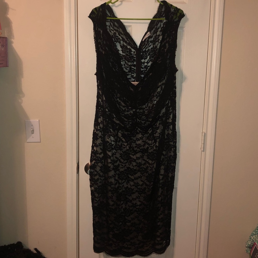 Black Calvin Klein cocktail dress, gold touch 22W